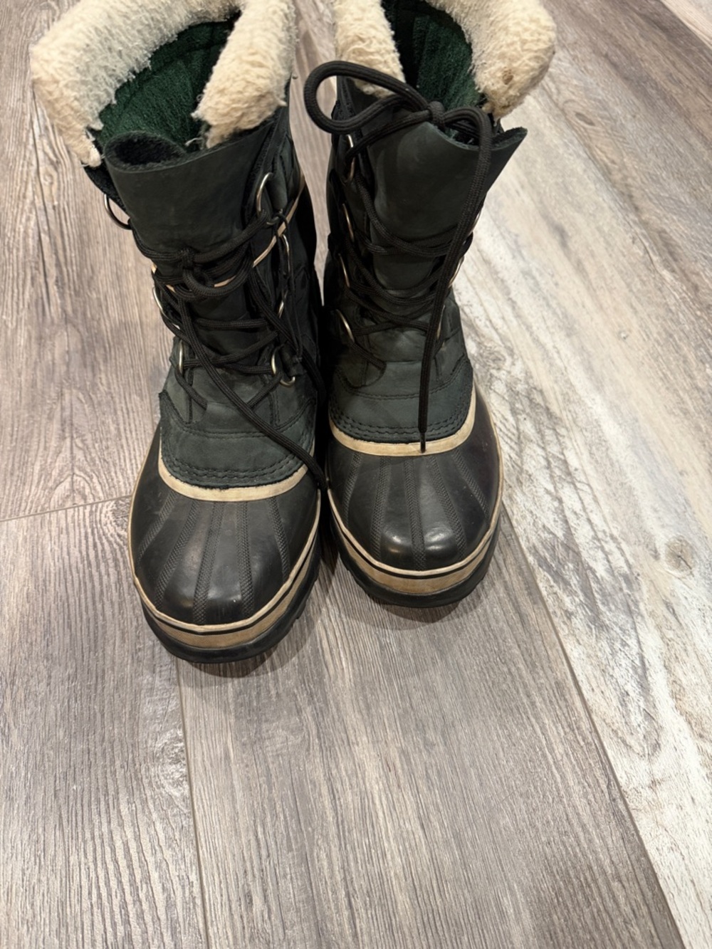 Sorel Caribou Waterproof Lace-Up Boots in Dark Green and Black